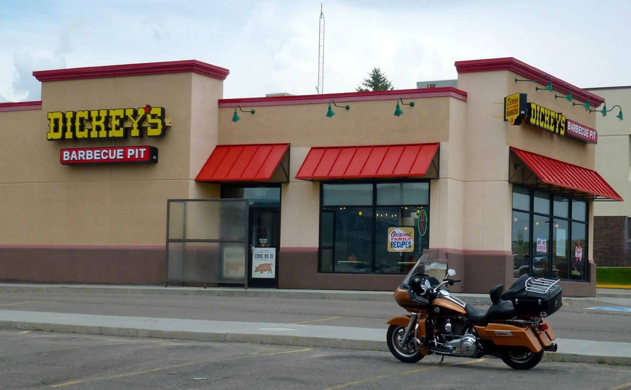 Dickeys Barbeque Pit